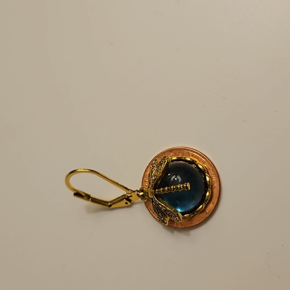 NWOT Anthropologie Dragonfly Earrings - Picture 6 of 7
